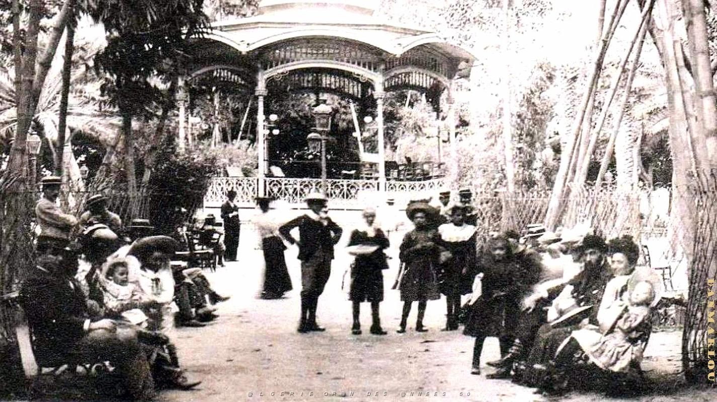 3041- Alger - Square Bresson - Allee2 des Bambous.jpg